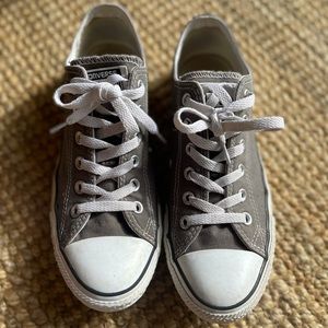 Grey converse size women’s 9